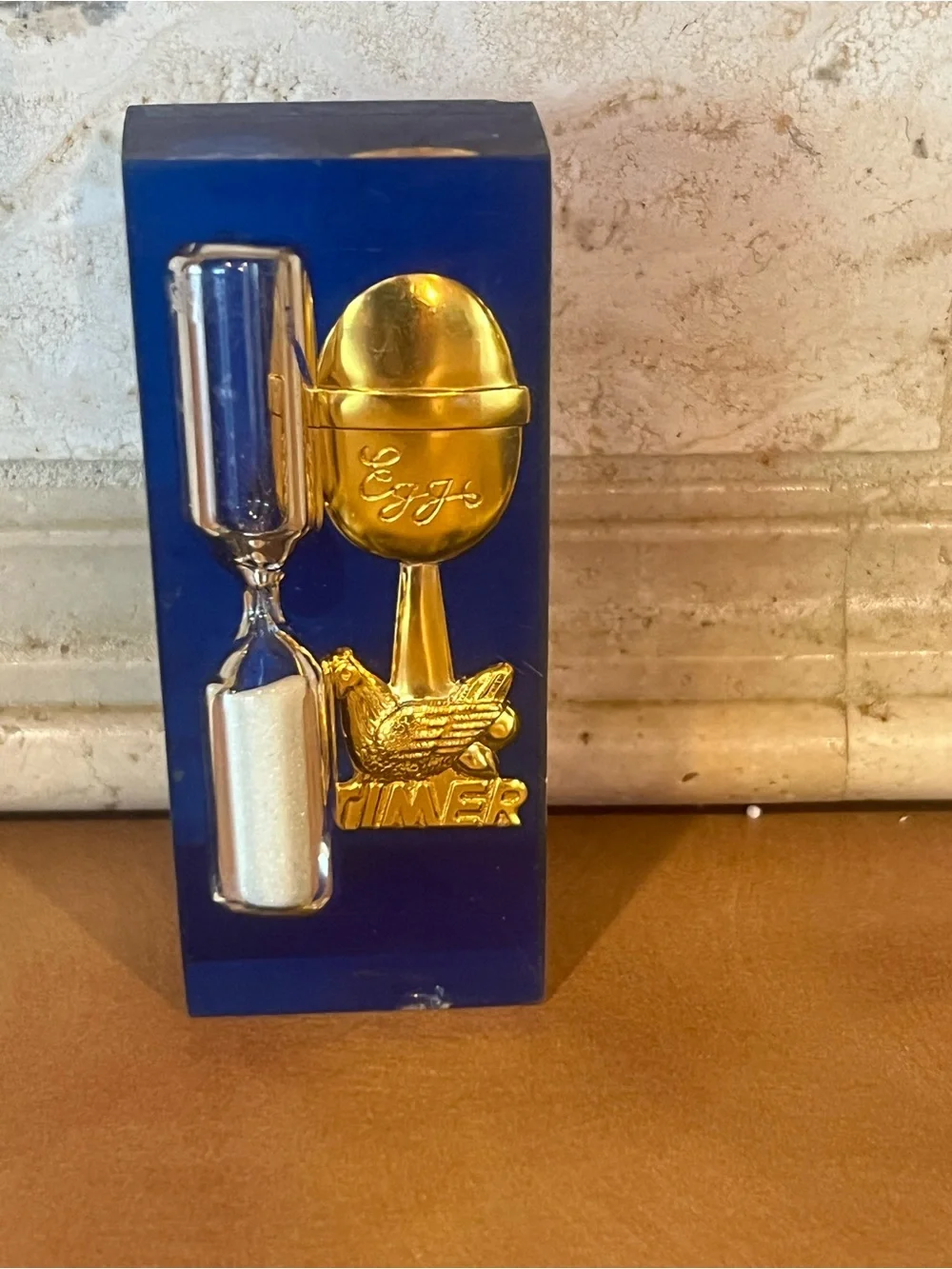 Vintage Sand Hourglass  Egg Timer in Lucite Acrylic -1960’s
